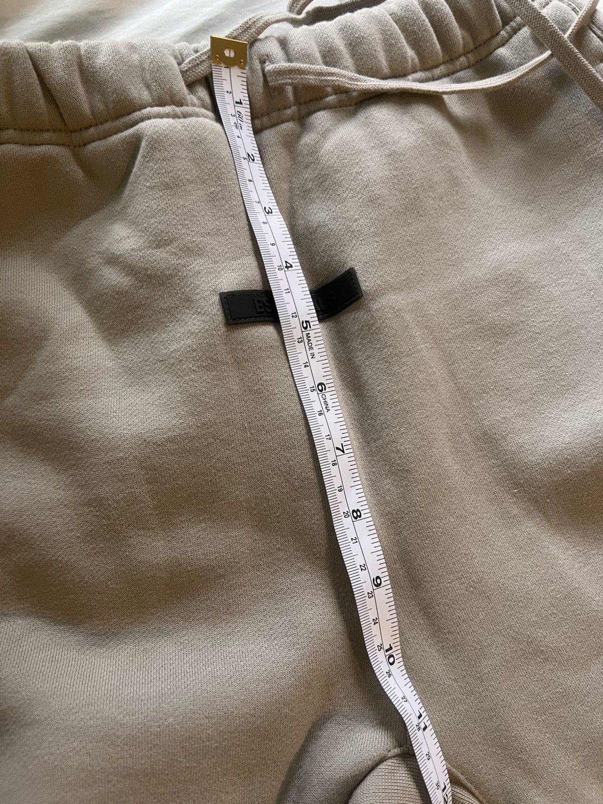 Essentials Fear of god essentials sweatpants tan size XXS new with tags Size US 26 / EU 42 - 10 Thumbnail