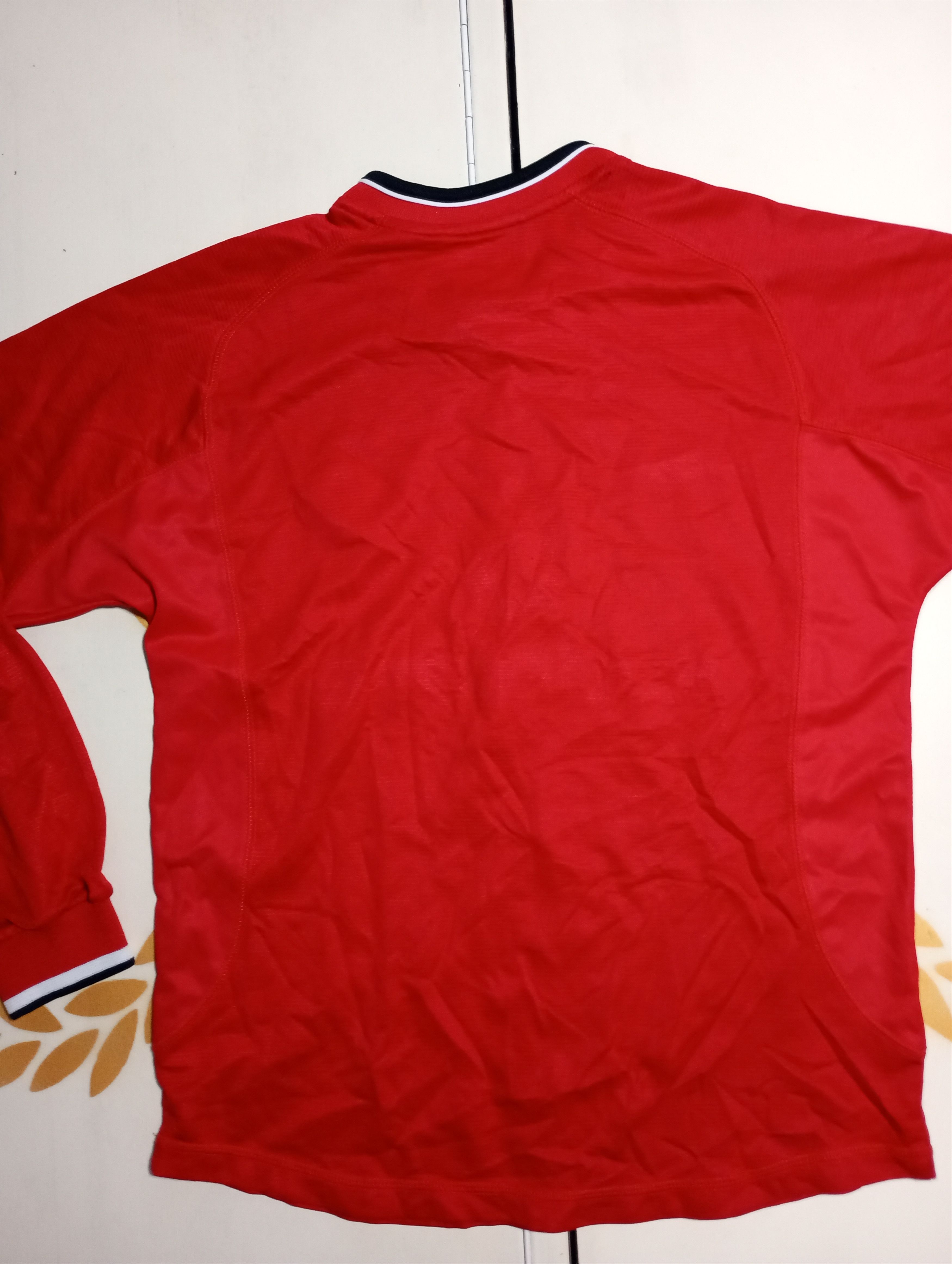 Umbro Umbro Manchester United Home Jersey 2000-2002 Size US XS / EU 42 / 0 - 11 Thumbnail