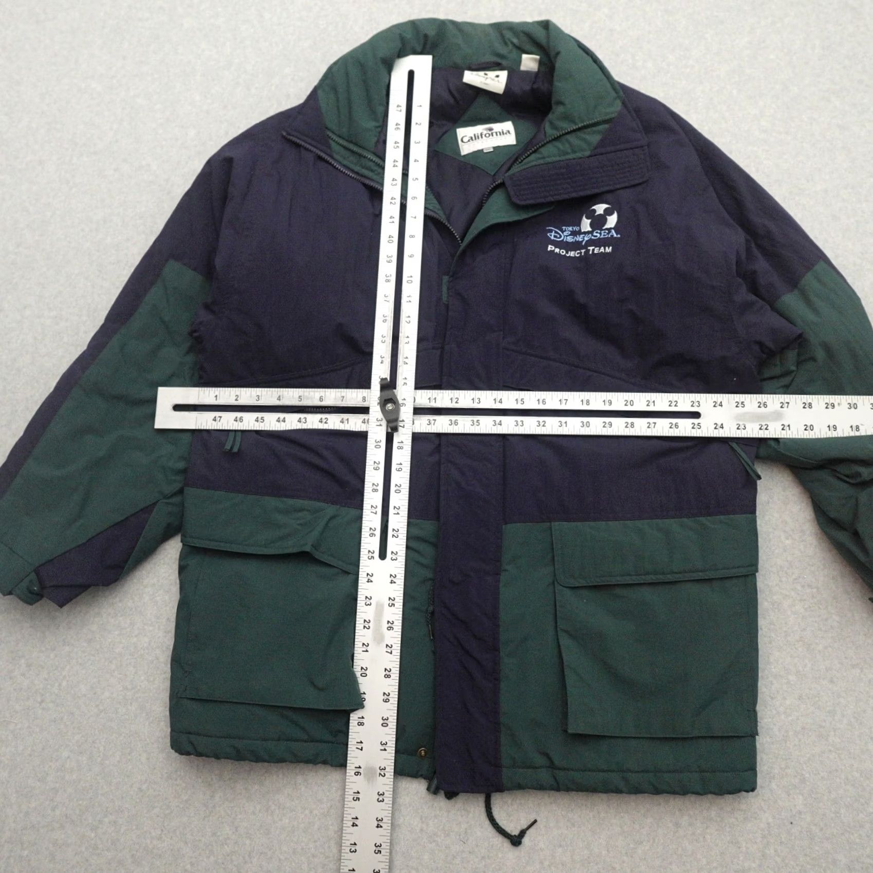 Disney VINTAGE Disney Tokyo DisneySea Crew Jacket XL Blue Men Full Zip 2000s Mens Disney Crew Jacket XL Blue Size US XL / EU 56 / 4 - 2 Thumbnail