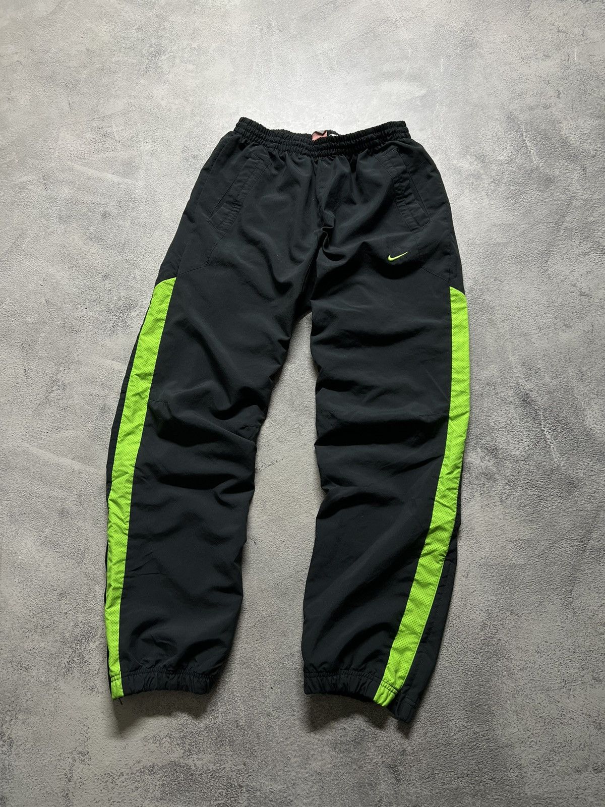 Nike × Vintage Vintage Y2k Nike 🩶 Nylon Mini Swoosh Pants 00’s Size US 32 / EU 48 - 3 Thumbnail
