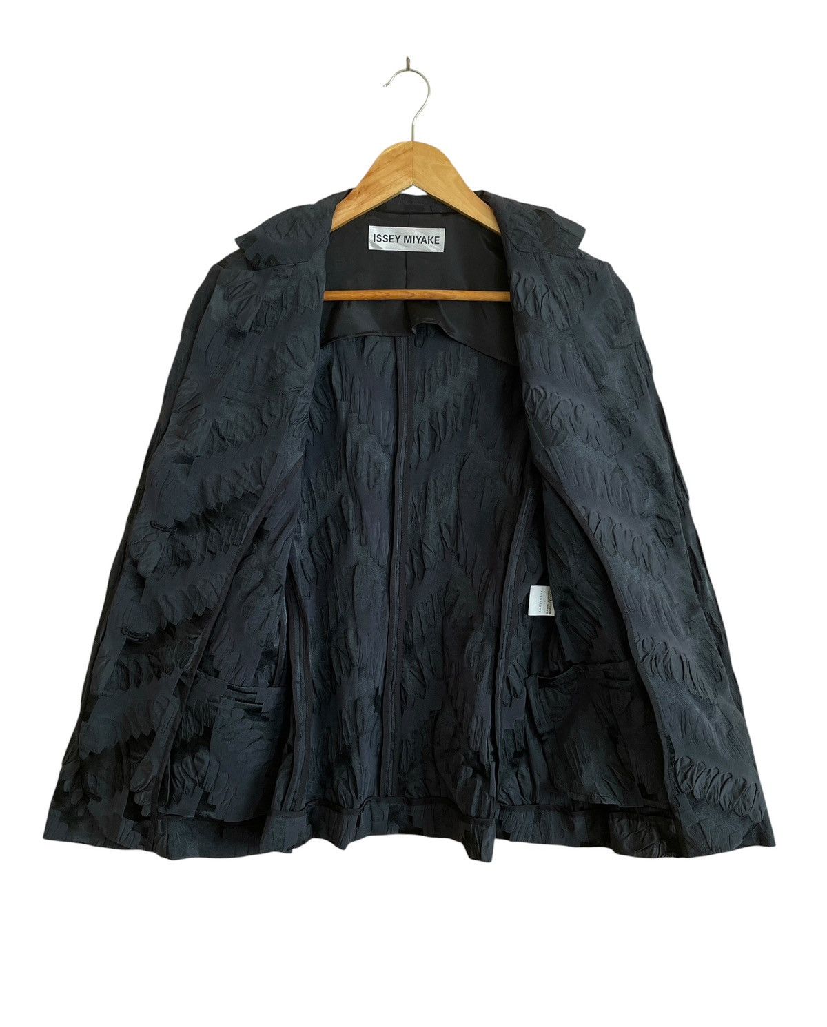 Issey Miyake Very Rare Vintage Brand Issey Miyake Pleated Jacket 1990s Size US M / EU 48-50 / 2 - 3 Thumbnail