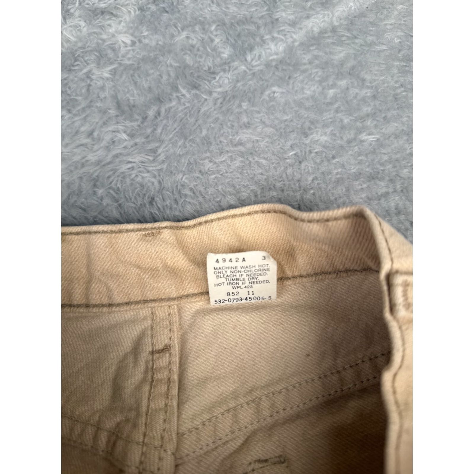 Levi's VINTAGE Levi's Jeans Womens 6 Beige Mom Jean High Rise Tapered 1993 90's Cotton, Levi's, Jeans, Womens, 6, Beige, High Rise, Tapered, 90s, Cotton Size 28" / US 6 / IT 42 - 7 Thumbnail