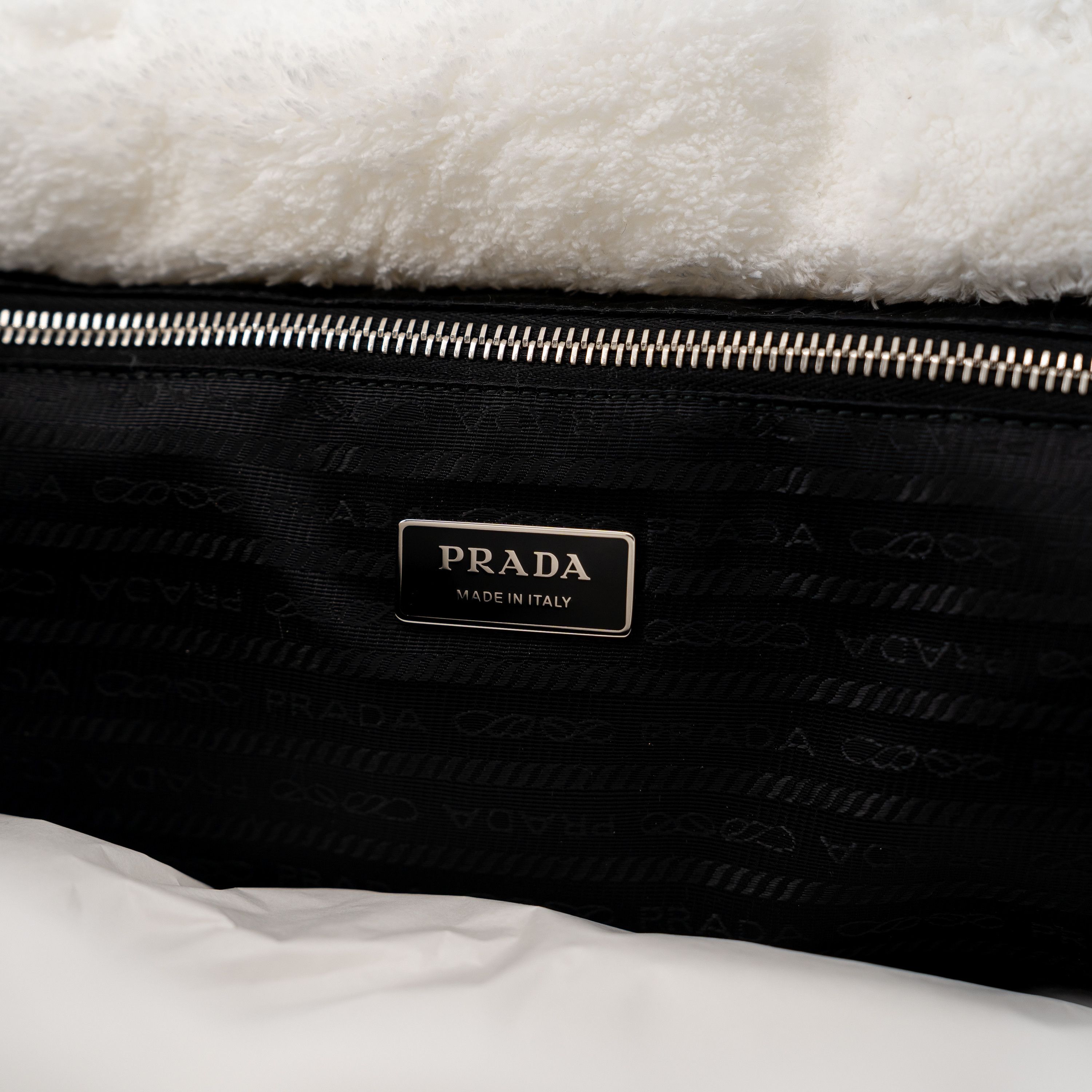 Prada Prada Logo Tote Terry Cloth Shopping Bag White Black spugna Size ONE SIZE - 6 Thumbnail