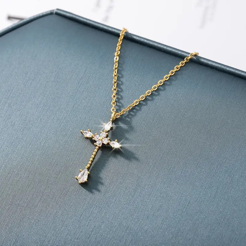 Jewelry × Vintage Zircon Cross Pendant Necklace Size ONE SIZE - 1 Thumbnail