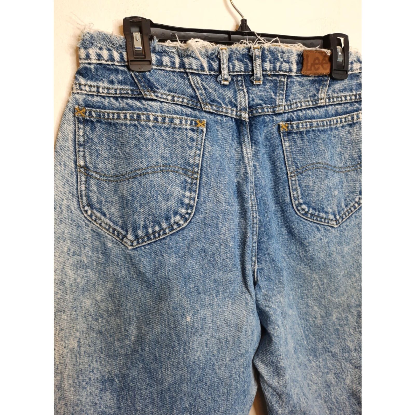 Lee VINTAGE Lee Mom Jeans Women's Size 6 28 L29 28x29 High Rise Acid Wash Distressed Blue 90s Womens Jeans Size 28" / US 6 / IT 42 - 5 Thumbnail