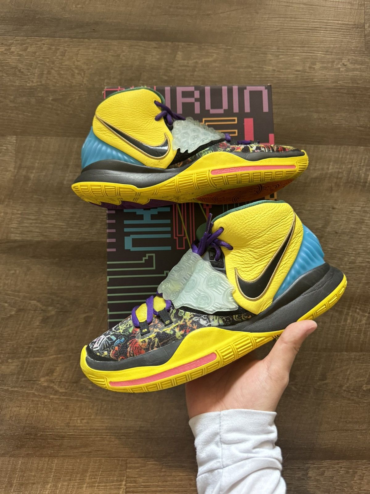 Nike Kyrie Chinese New Year EP Yellow sz Men's (10W)