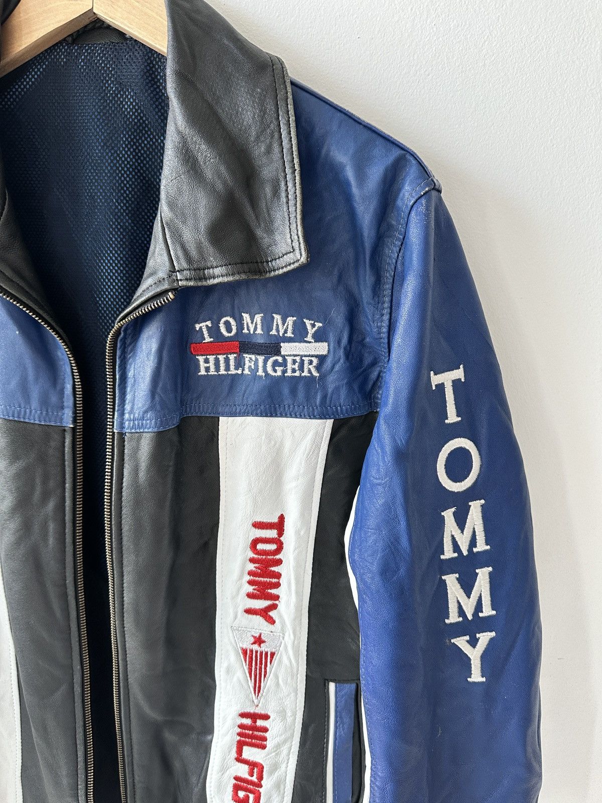 Tommy Hilfiger × Vintage Vintage Tommy Hilfiger Faded Racing Biker Jacket Size US M / EU 48-50 / 2 - 8 Thumbnail