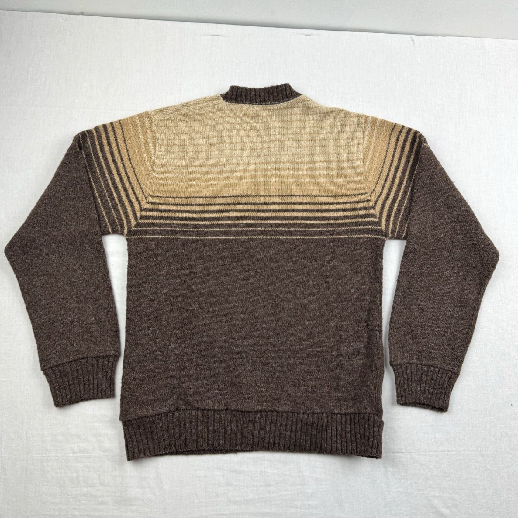 Vintage VINTAGE Wilderness Sweater Men Adult Medium Striped V-Neck Brown Tan 80s 90s Outdoor Pullover Size US M / EU 48-50 / 2 - 8 Thumbnail