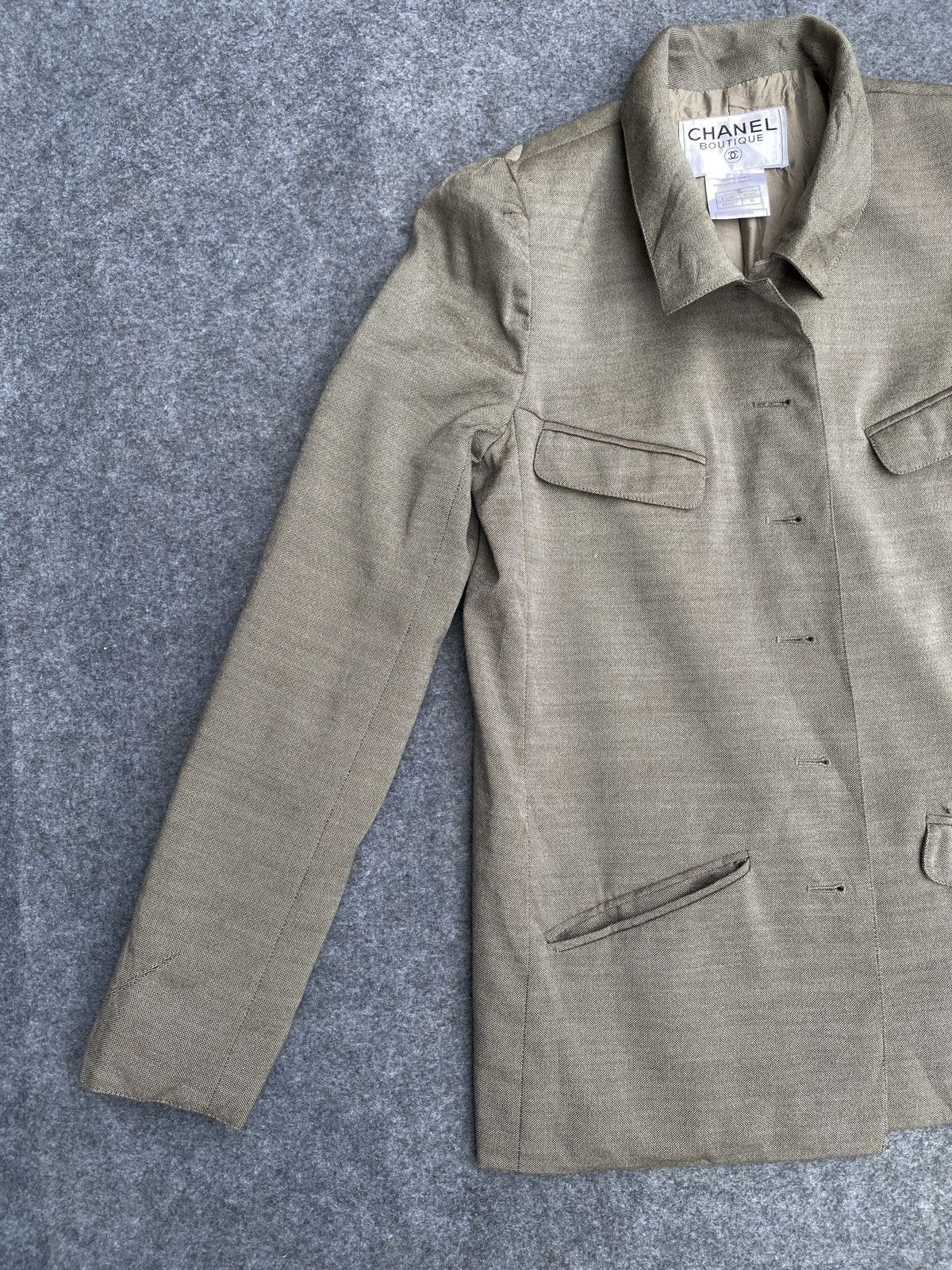 Chanel Chanel boutique missing button jacket Size XS / US 0-2 / IT 36-38 - 5 Thumbnail