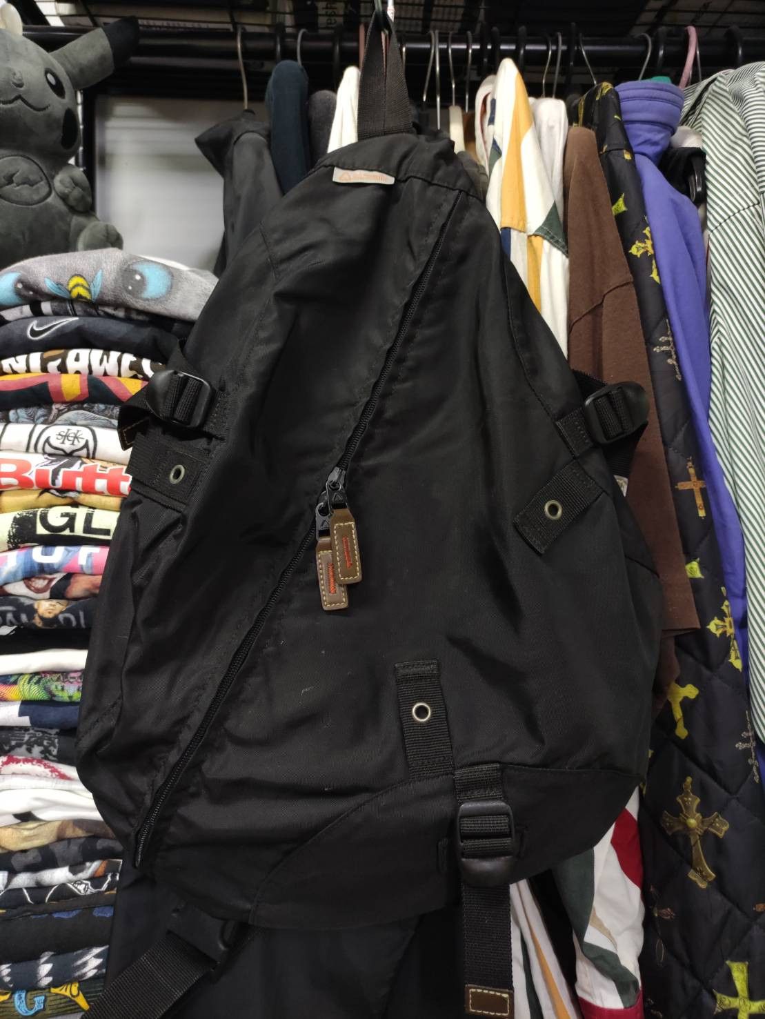 VTG 00's Airwalk Sling Bag Crossbody Backpack in Black, Men's