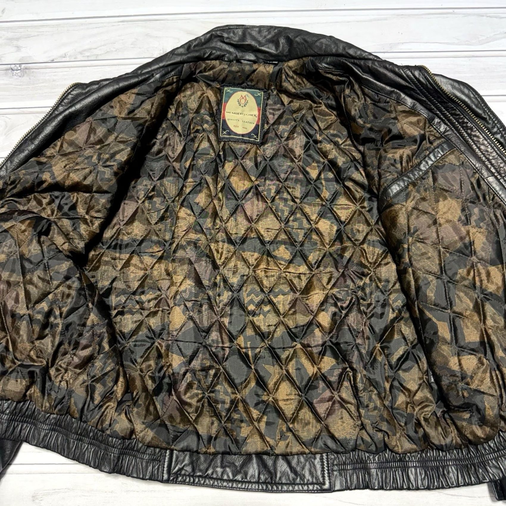 Members Only VINTAGE Members Only Bomber Jacket Mens L Black Leather Coat Quilted Lining Full Zip Pockets Classic 2000s? Size US L / EU 52-54 / 3 - 3 Thumbnail