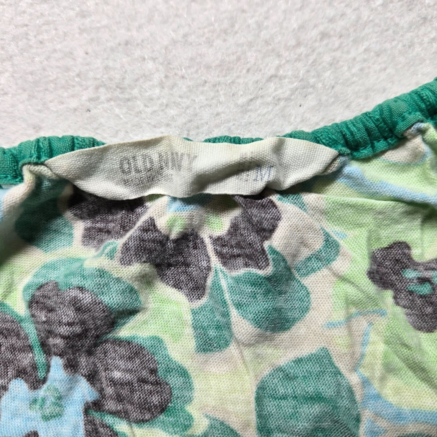 Old Navy Old Navy Shirt Women Adult Medium Green Four Leaf Cover Irish Top Size M / US 6-8 / IT 42-44 - 2 Thumbnail