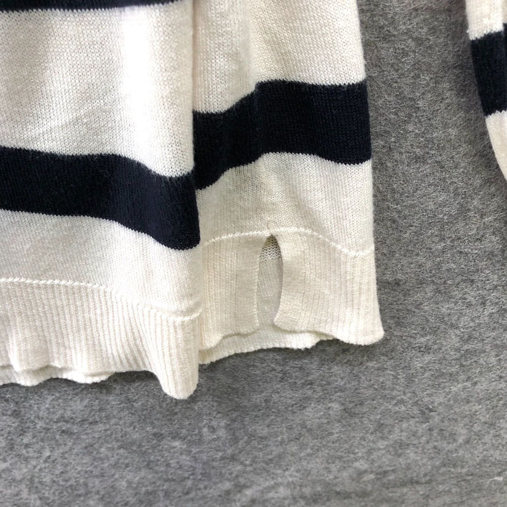Zara VINTAGE Zara Knit Sweater Women L Ivory Navy Striped Crewneck Casual Pullover Lightweight Size L / US 10 / IT 46 - 7 Thumbnail
