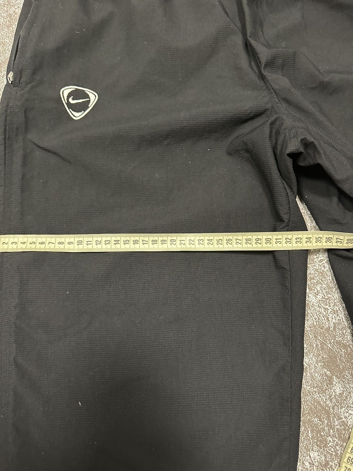 Nike Nike Performance Tracksuit Nylon Baggy Mini Ligo Size US 34 / EU 50 - 7 Thumbnail