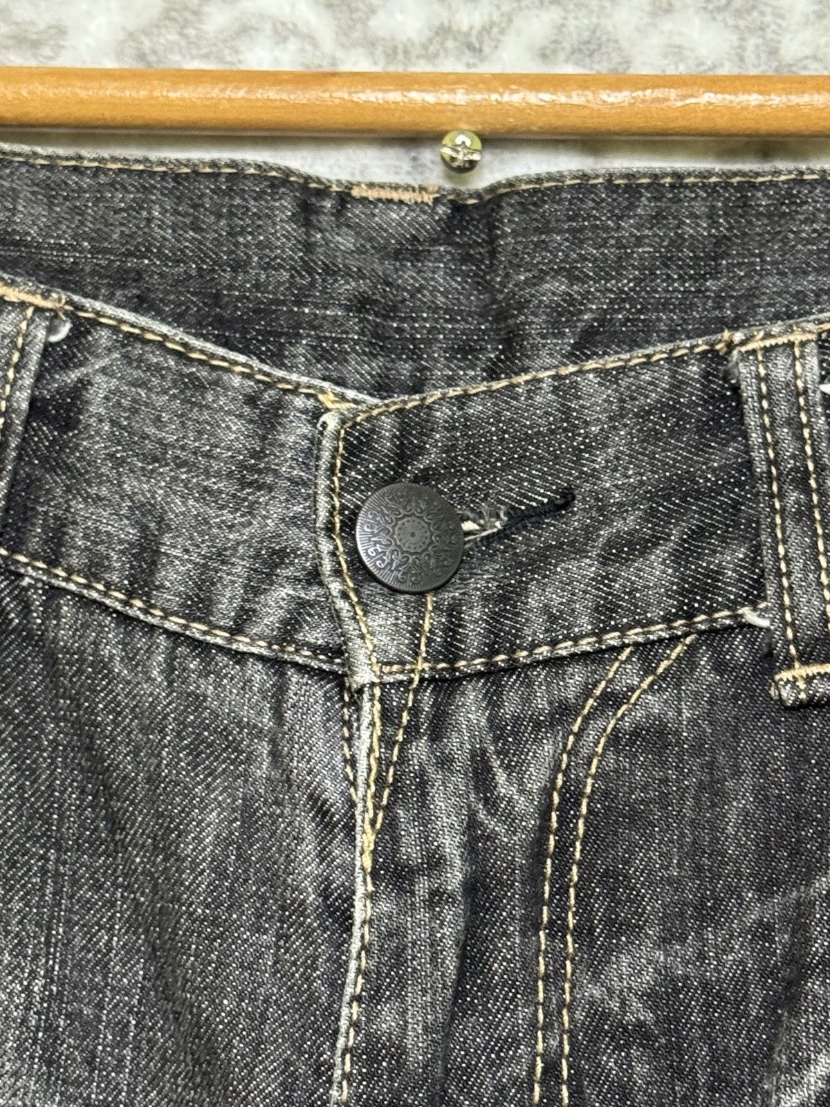 Japanese Brand Vintage UJ Jeans Buckle Back Claw Mark Distressed Denim Size US 33 - 8 Thumbnail