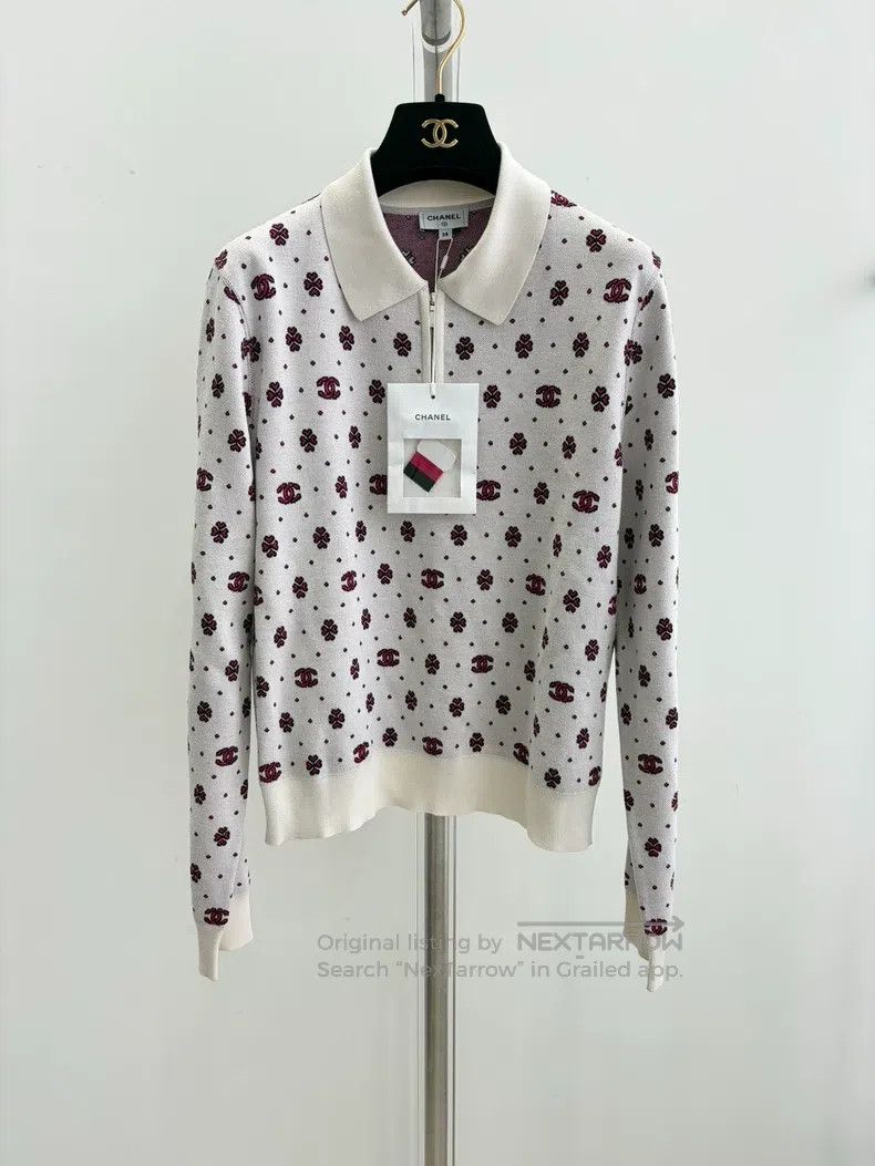 Chanel Chanel Full logo clover beige polo collar zipper knitting Size XS / US 0-2 / IT 36-38 - 1 Thumbnail