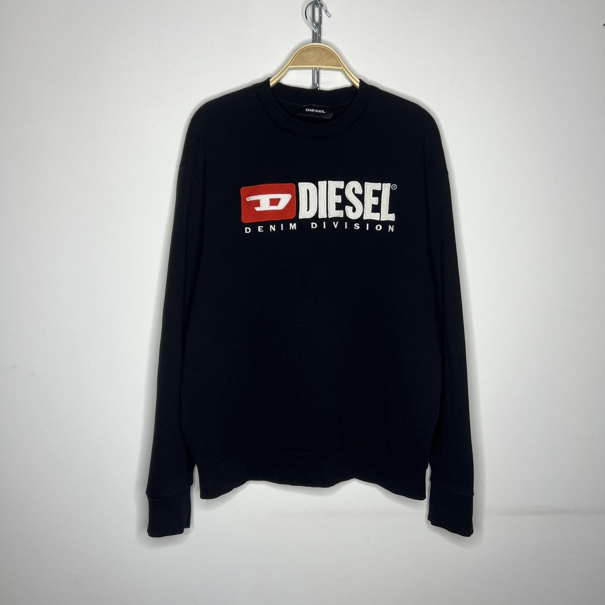 Diesel × Vintage Vintage Y2K Diesel Box Logo Sweatshirt RAREl HYPE Size US L / EU 52-54 / 3 - 1 Thumbnail