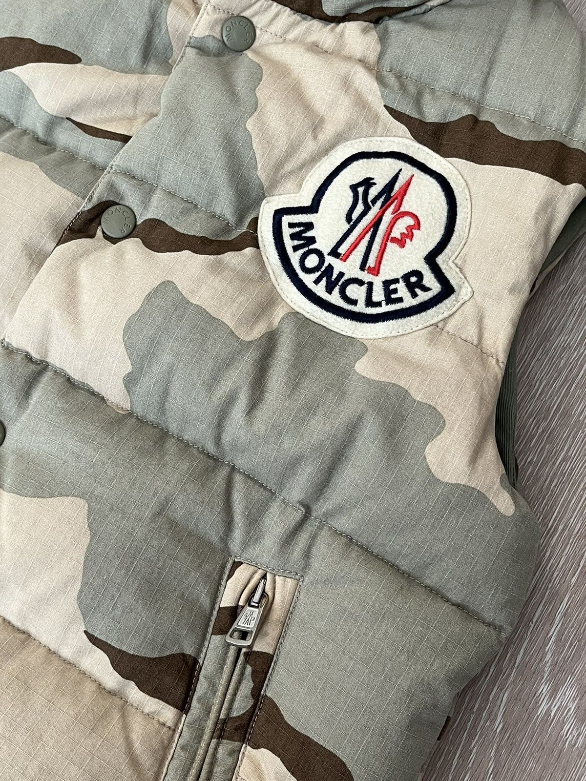 Comme des Garcons 2006 Moncler x Junya Watanabe CDG Camouflage Puffer Vest Size US M / EU 48-50 / 2 - 3 Thumbnail