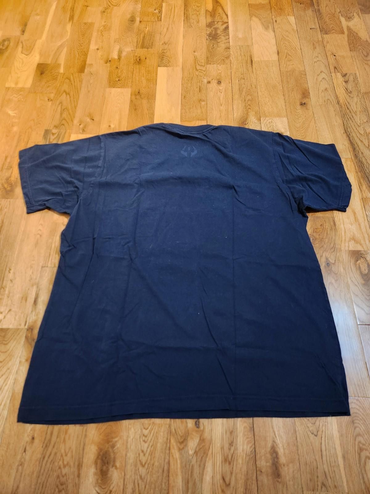 Uniqlo UNIQLO × Jujutsu Kaisen Collaboration Blue T Shirt UT XL Size US XL / EU 56 / 4 - 4 Thumbnail