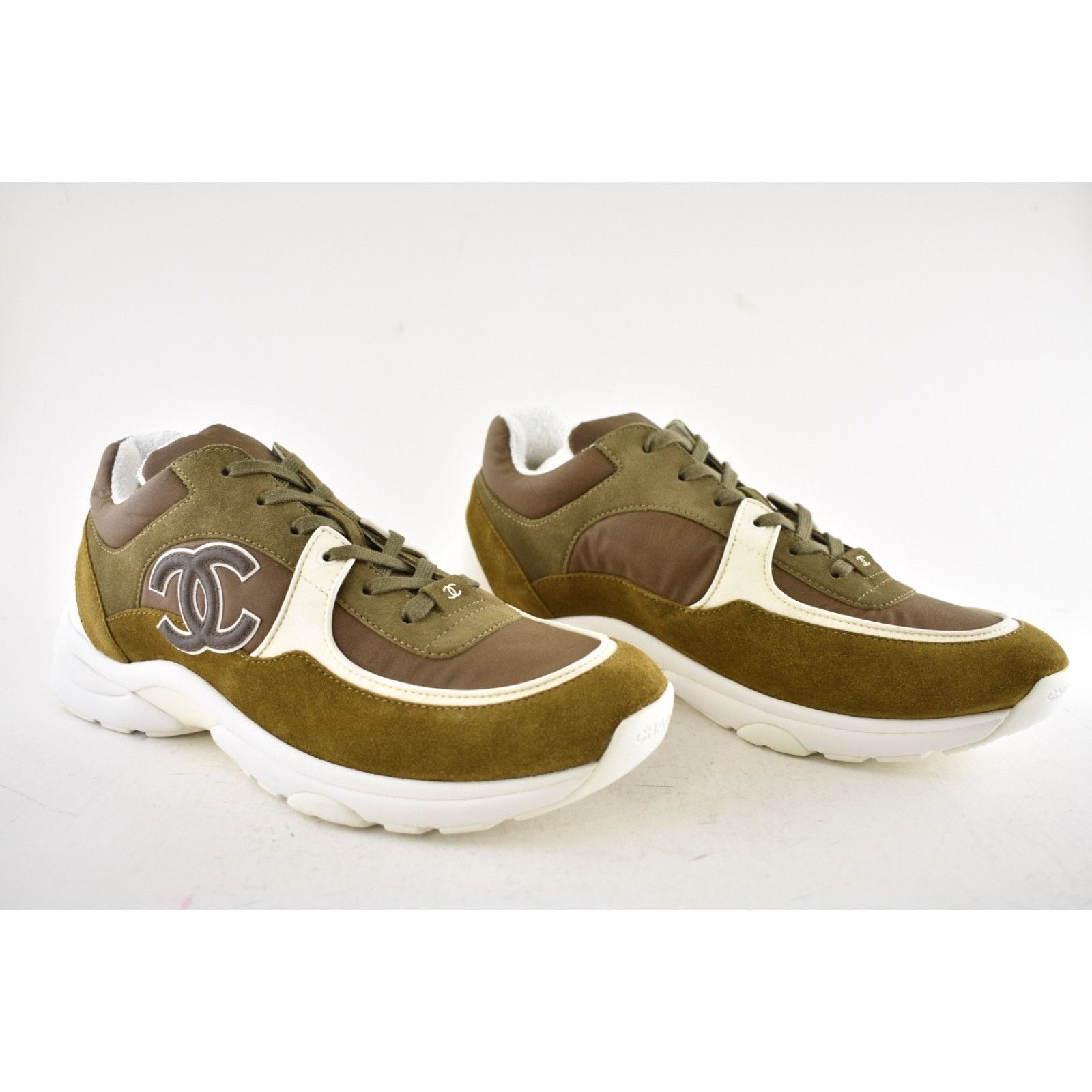 Chanel Chanel 20C Mens Brown Green White CC Logo Low Top Size US 11 / EU 44 - 4 Thumbnail