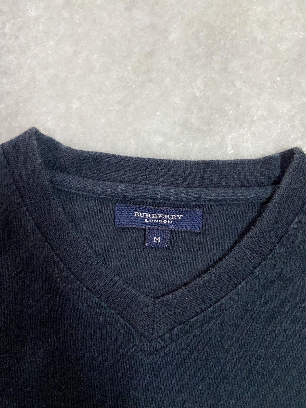 Burberry Burberry London Shoulder Patch T-Shirt Size US M / EU 48-50 / 2 - 7 Thumbnail