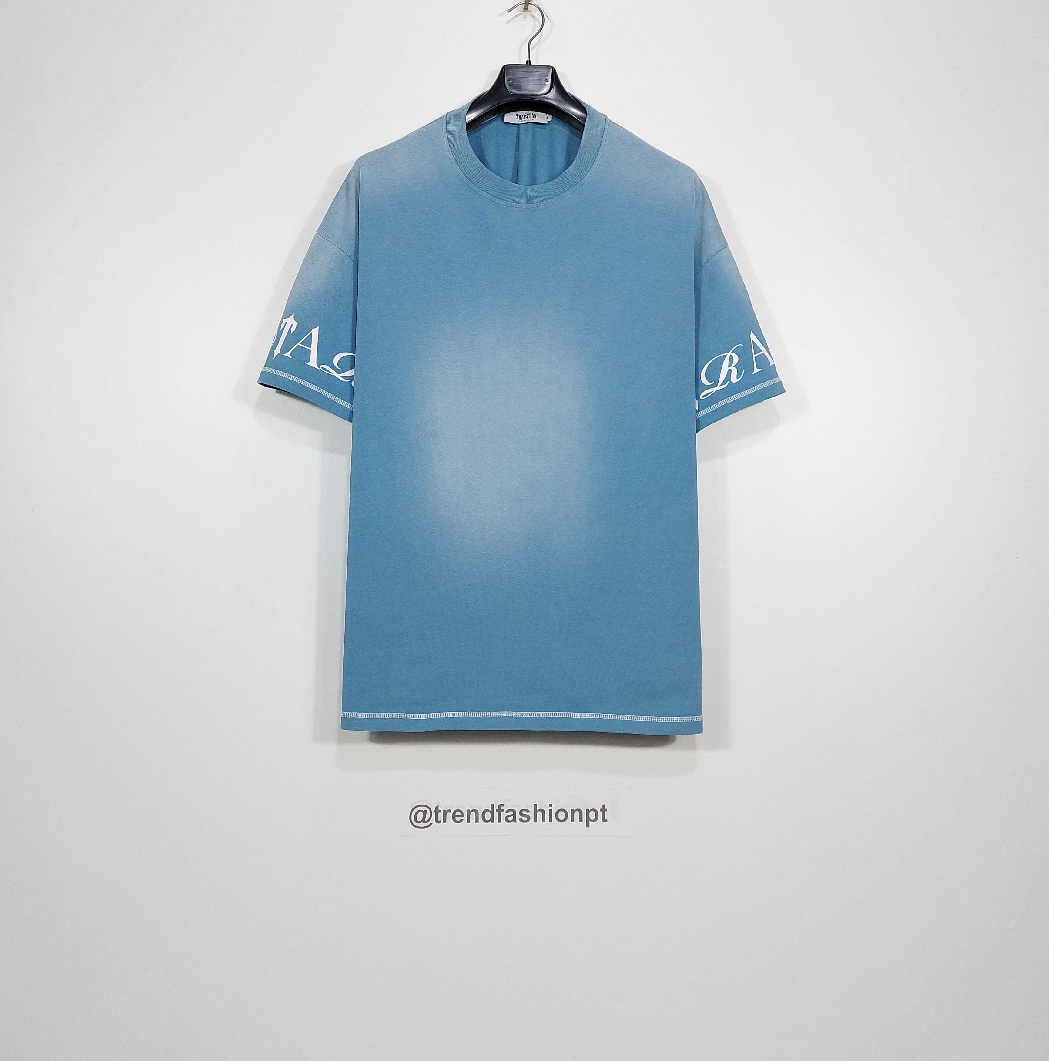 Trapstar London script logo print cotton tshirt - white / blue L Size US L / EU 52-54 / 3 - 1 Thumbnail