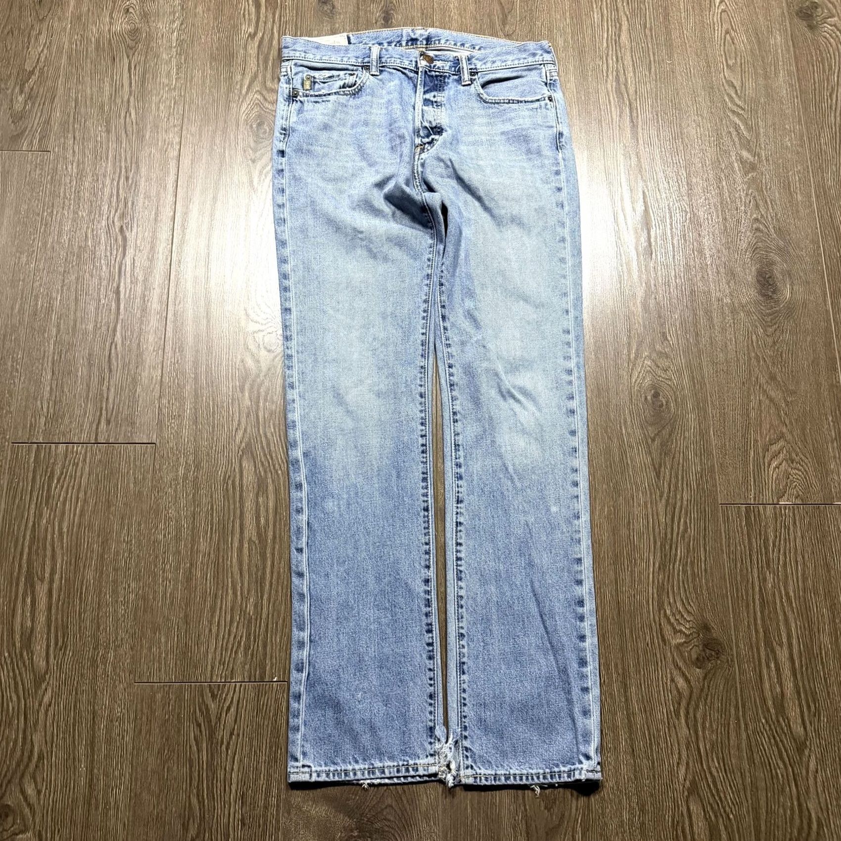 Abercrombie & Fitch Abercrombie & Fitch Jeans Straight 32x34 Y2K Blue Light Wash Distressed Fits Size US 32 / EU 48 - 6 Thumbnail