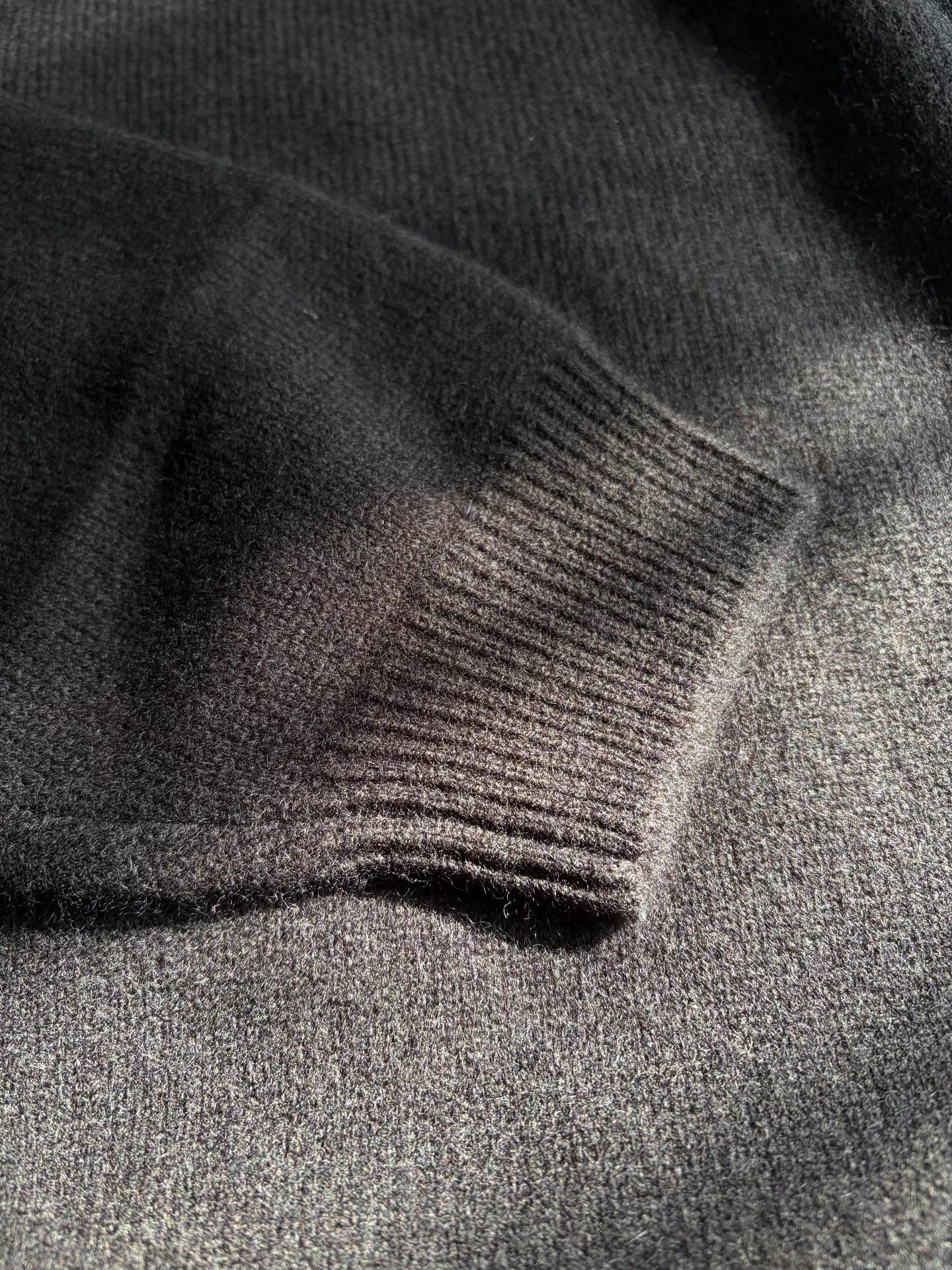 Auralee auralee Japanese-Made 25aw Ultra-Fine Cashmere Sweater K33 Size US L / EU 52-54 / 3 - 5 Thumbnail