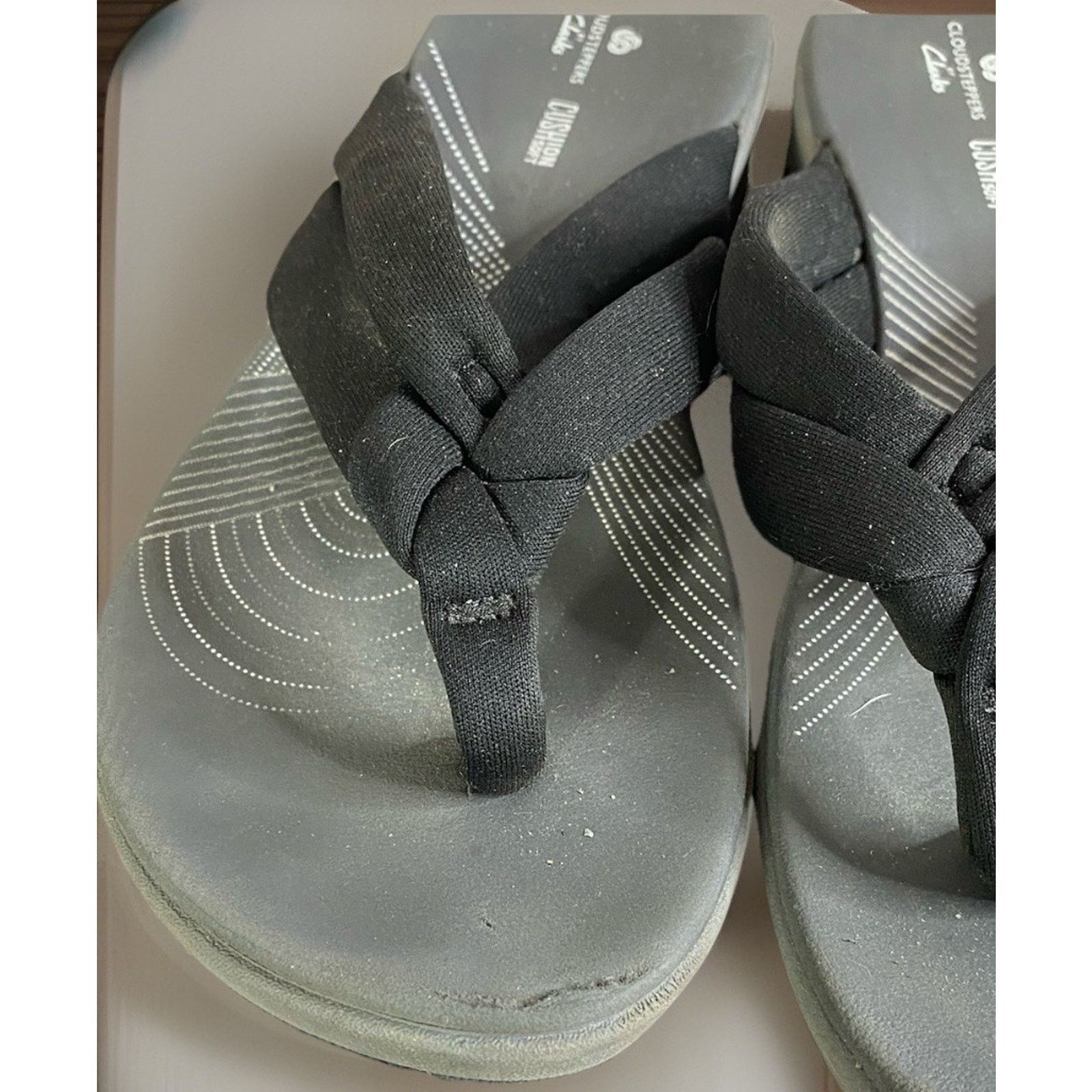 Clarks Clark's cloud stepper flip flops Womens Size 8 Black EUC Size US 8 / IT 38 - 4 Thumbnail