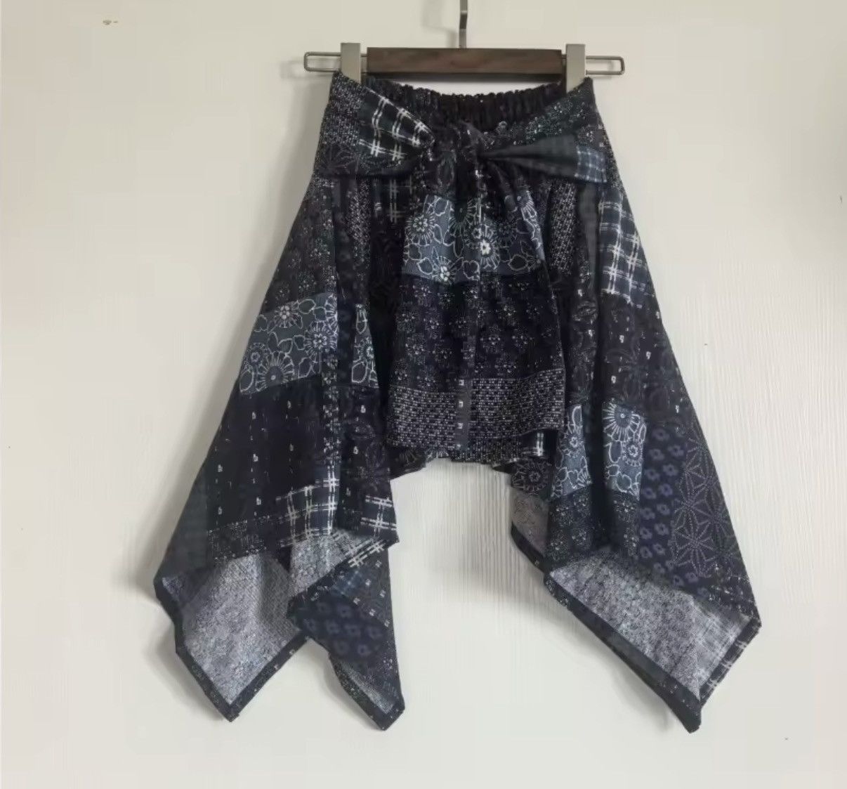 Vintage Y2K Retro Style Irregular Punk Mini Line Skirt Size 26" / US 2 / IT 38 - 2 Thumbnail