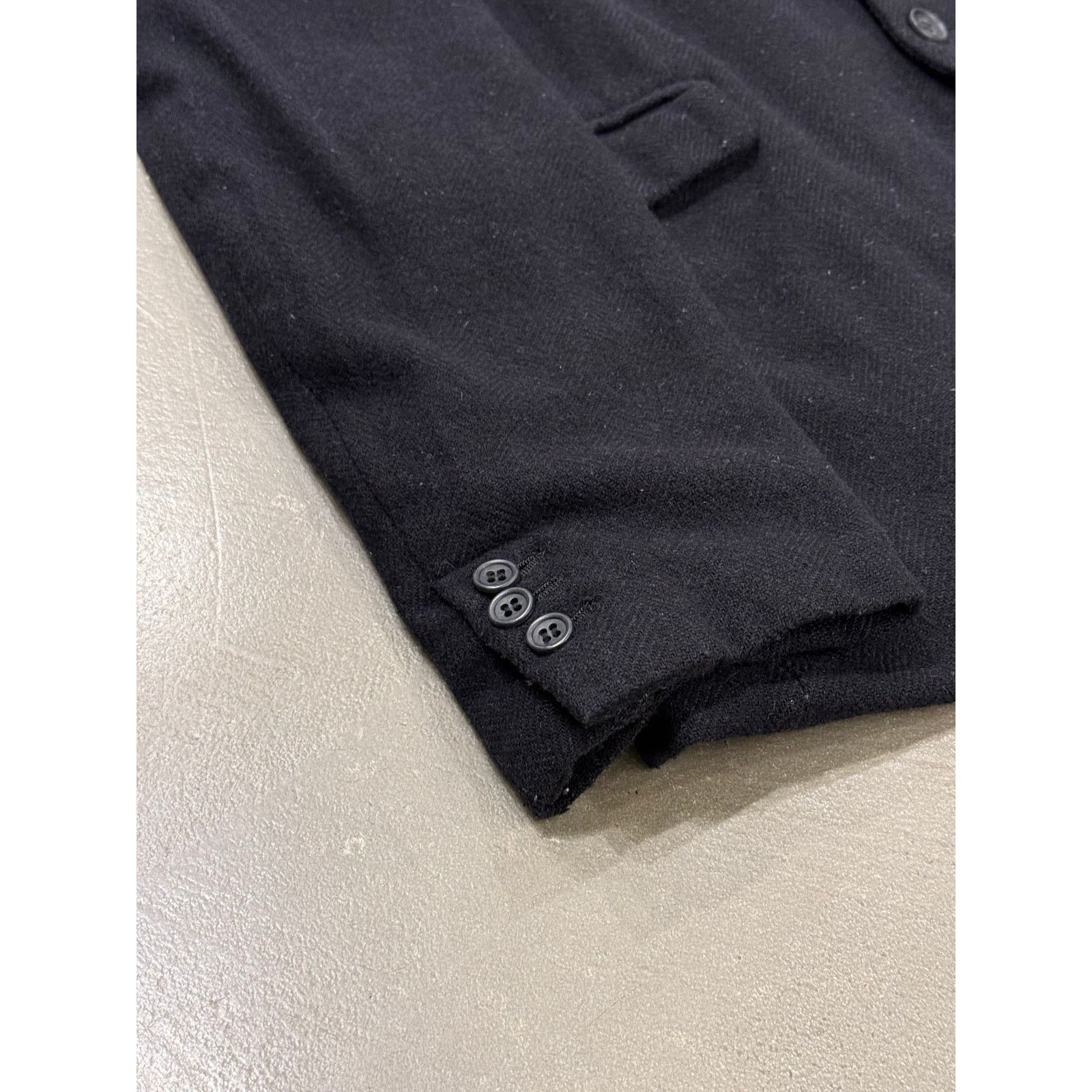 Comme des Garcons 2023 Comme des Garçons cut-out open shoulders buckel blazer Size US XL / EU 56 / 4 - 3 Thumbnail