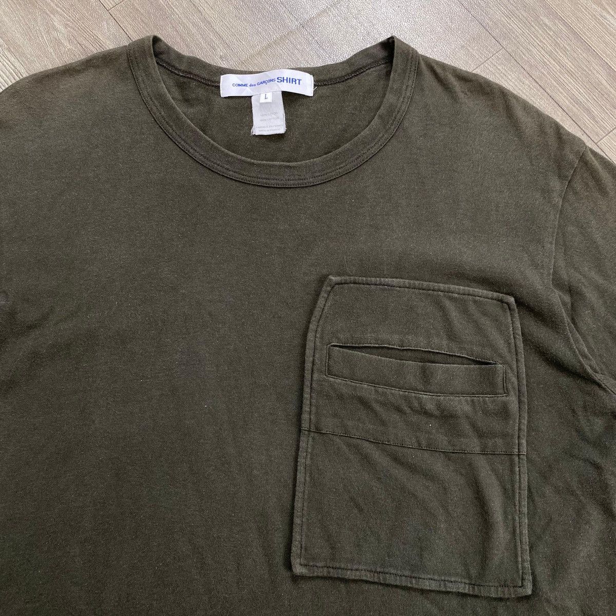Comme des Garcons Vintage Comme Des Garcons Tshirt CDG Pocket Army Tee Size US L / EU 52-54 / 3 - 3 Thumbnail