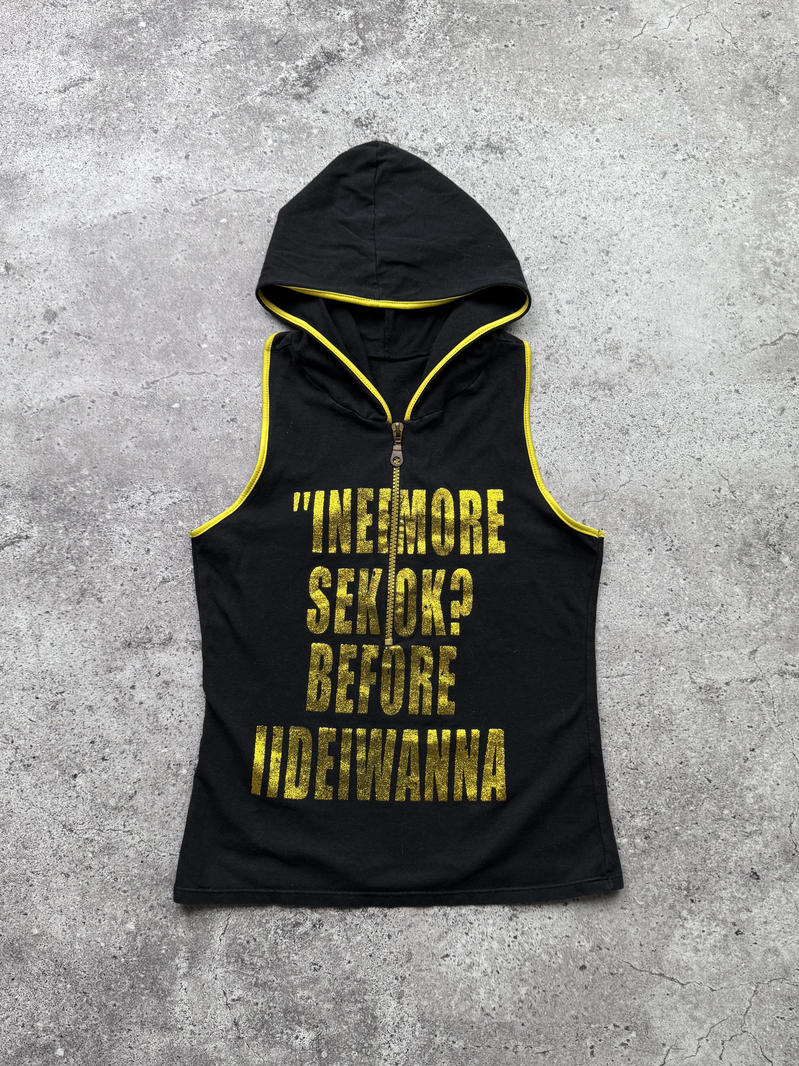 Hysteric Glamour Vintage Hooded Tank Top C609(V440)(E8) Size S / US 4 / IT 40 - 1 Thumbnail