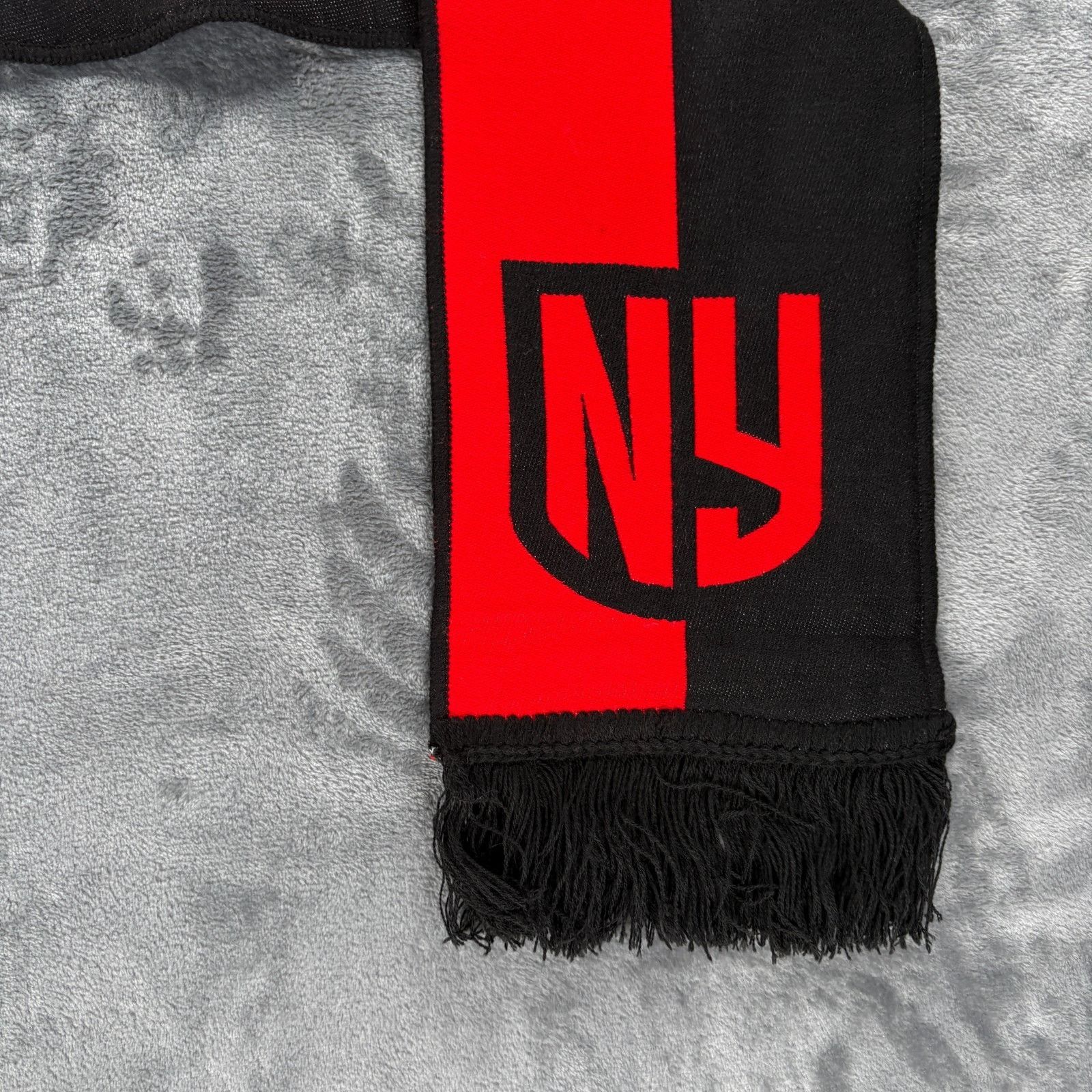 Other Red Bull New York Scarf Black Red MLS Soccer Knit NWT Fringe Size ONE SIZE - 6 Thumbnail