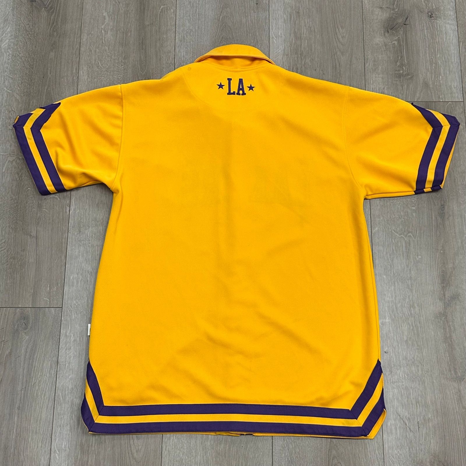 Nike Vintage Nike NBA LA Lakers Warm Up Shooting Jersey Size XL Size US XL / EU 56 / 4 - 7 Thumbnail