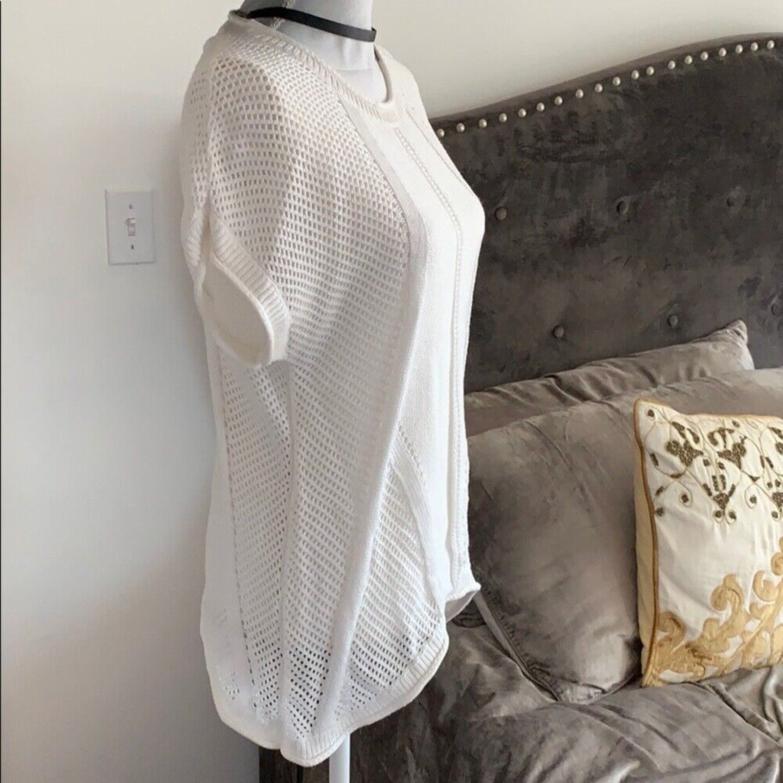 Forever 21 White Knit Asymmetrical Round Neck Short Sleeve Sweater S Size S / US 4 / IT 40 - 4 Thumbnail
