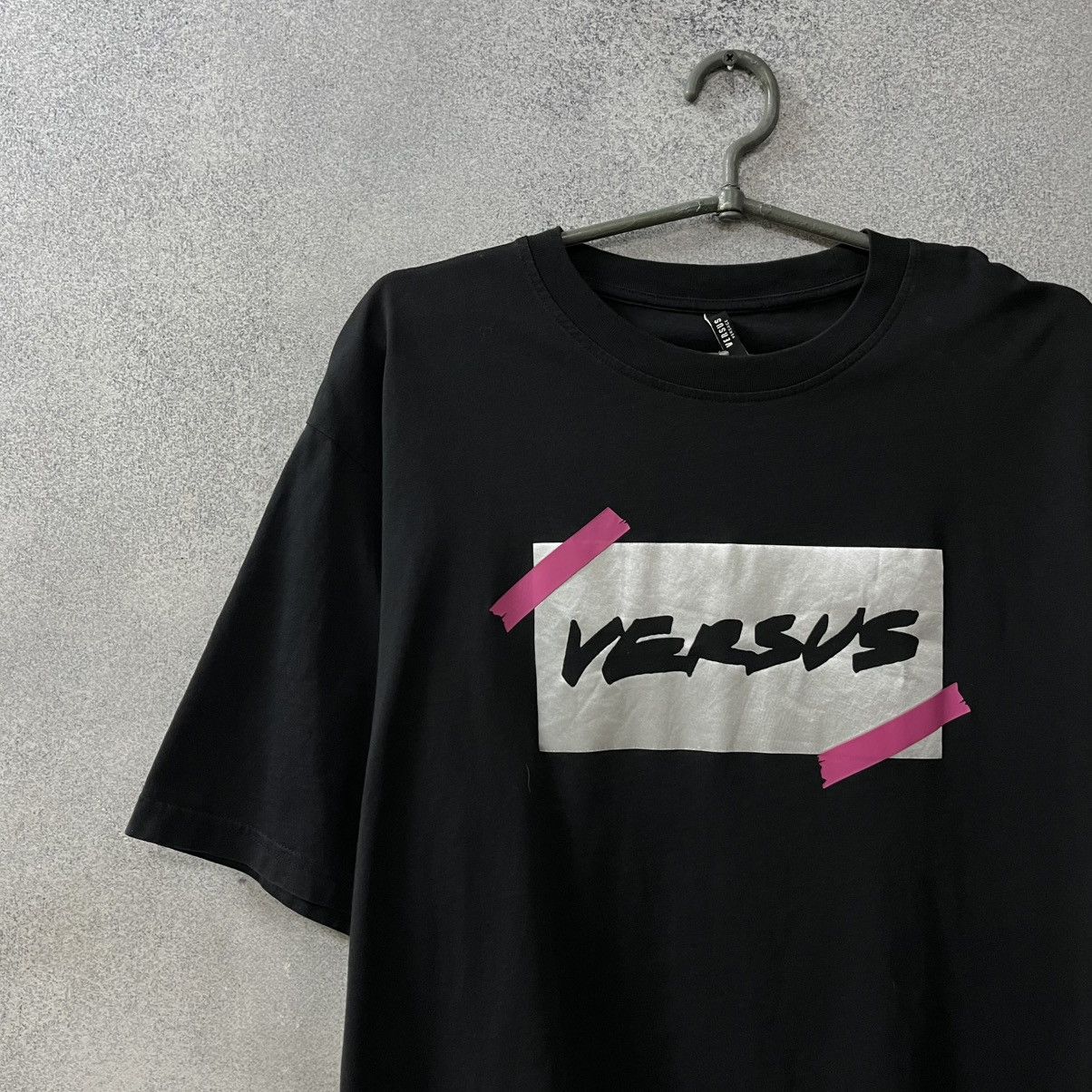Versace Versace Versus big logo t shirt Size US L / EU 52-54 / 3 - 3 Thumbnail