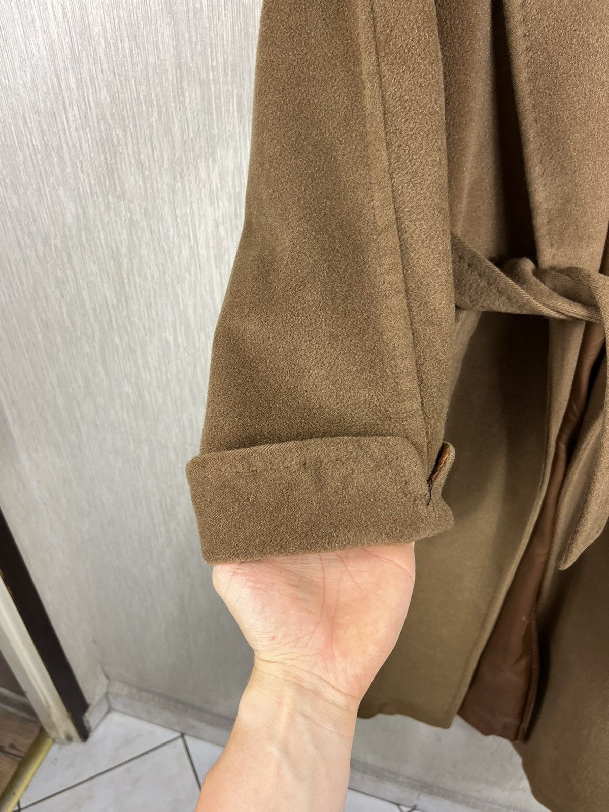 Max Mara Max Mara wool cashmere long coat luxury teddy bear old money Size M / US 6-8 / IT 42-44 - 9 Thumbnail