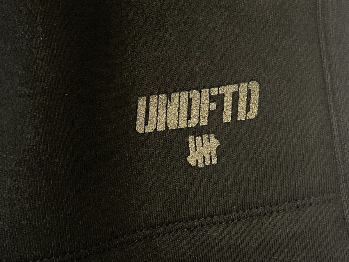 Undefeated Undefeated Technical Sweatpant essentials yeezy supreme nike Size US 33 - 3 Thumbnail