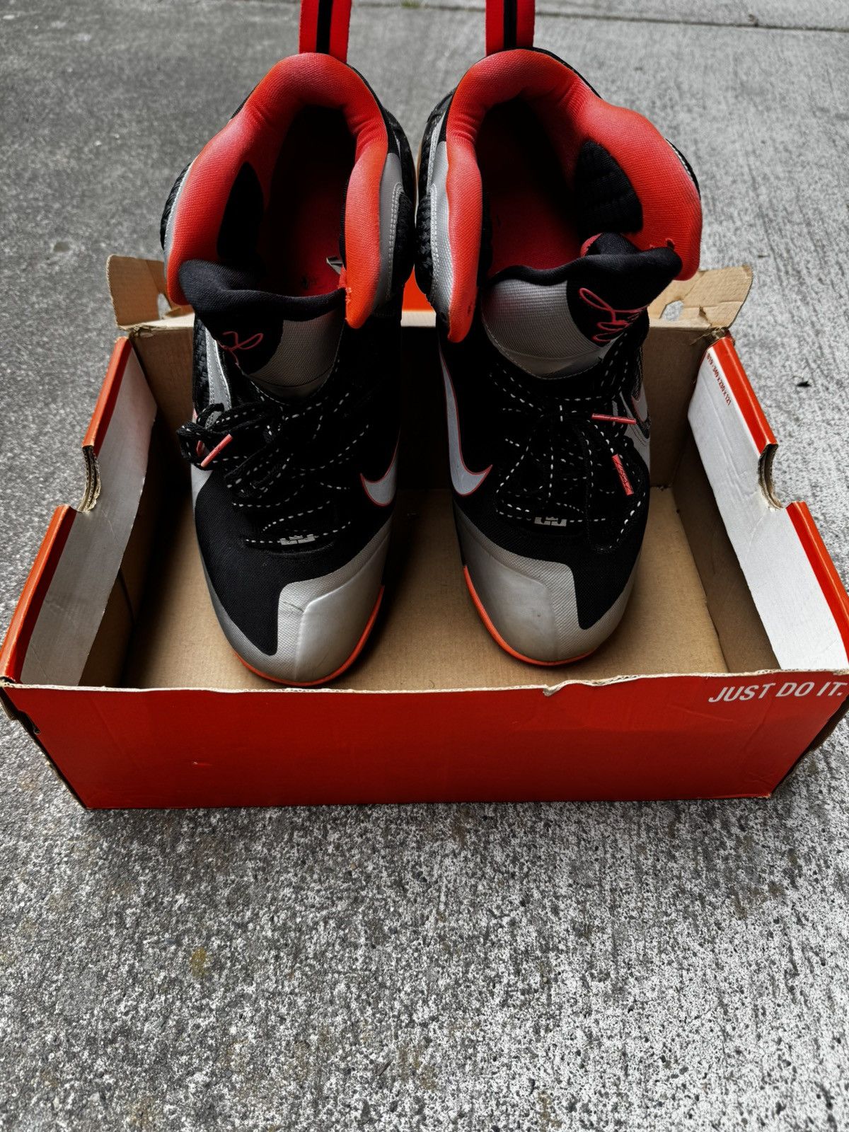 Nike Nike LeBron James mango 9’s Size US 12.5 / EU 45-46 - 2 Thumbnail