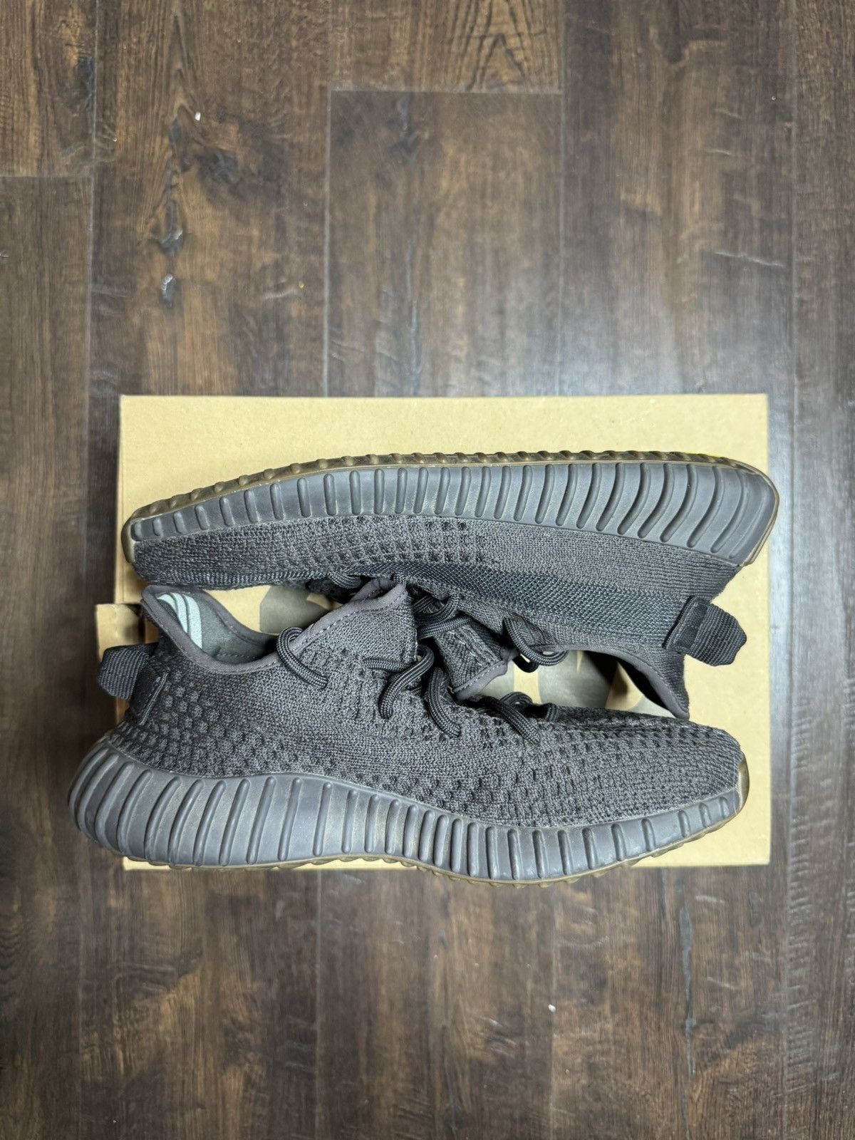 Yeezy Adidas Yeezy Boost 350 V2 Cinder 6.5Men/8.5 Women Used Size US 6.5 / EU 39-40 - 2 Thumbnail