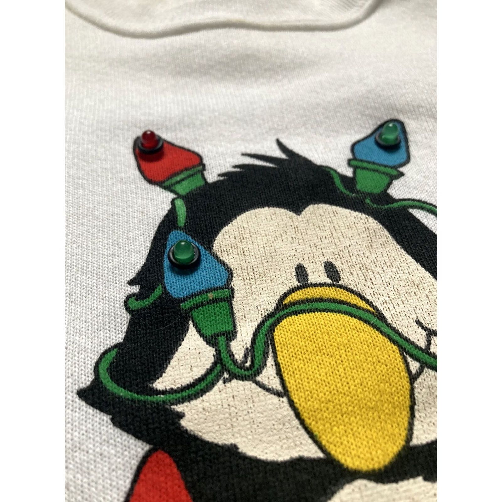 Vintage VINTAGE Light Up Christmas Sweatshirt L White 1980s Screen Stars Funny Penguins Xmas Size US L / EU 52-54 / 3 - 4 Thumbnail