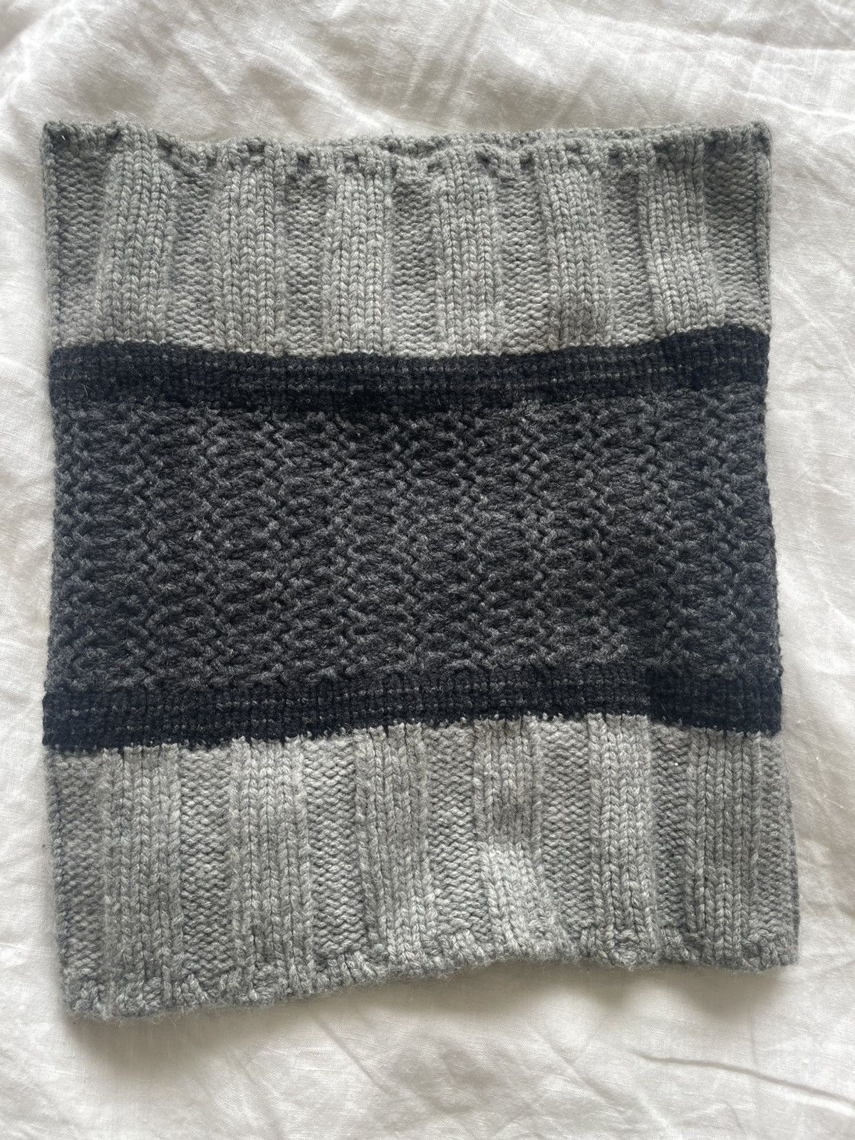 Number (N)ine Number (N)ine 100% Cashmere Knit Neck Gaiter / Snood Size ONE SIZE - 1 Thumbnail