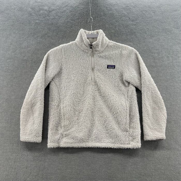 White fuzzy patagonia outlet jacket