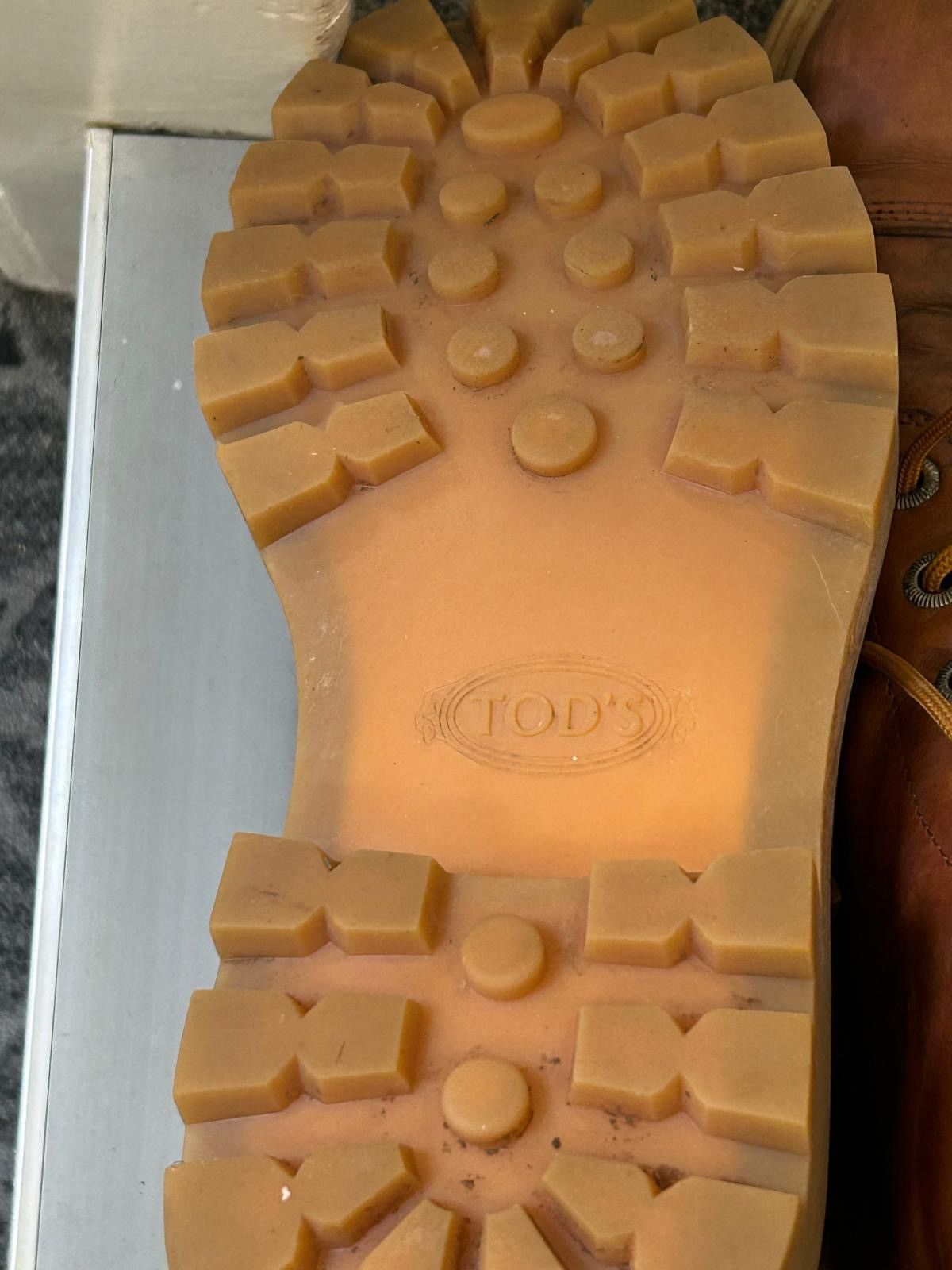 Tod's Tod’s Dark Brandy Boots Size 9.5 gently used, Size US 9.5 / EU 42-43 - 13 Thumbnail