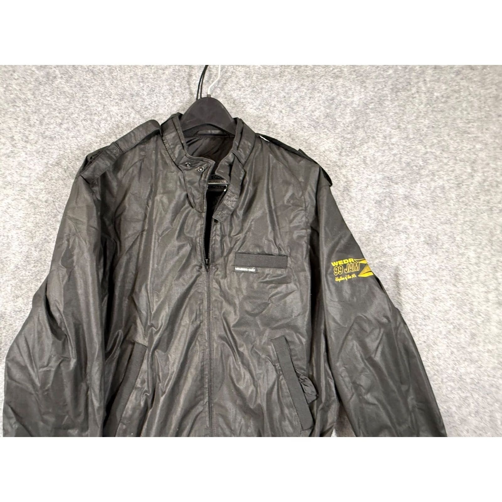 Members Only VINTAGE Members Only Bomber Jacket Mens 40 Black Austin Radio Station Logo Full Zip Lined Stand Up Neck VTG Size US XXS / EU 40 - 2 Thumbnail