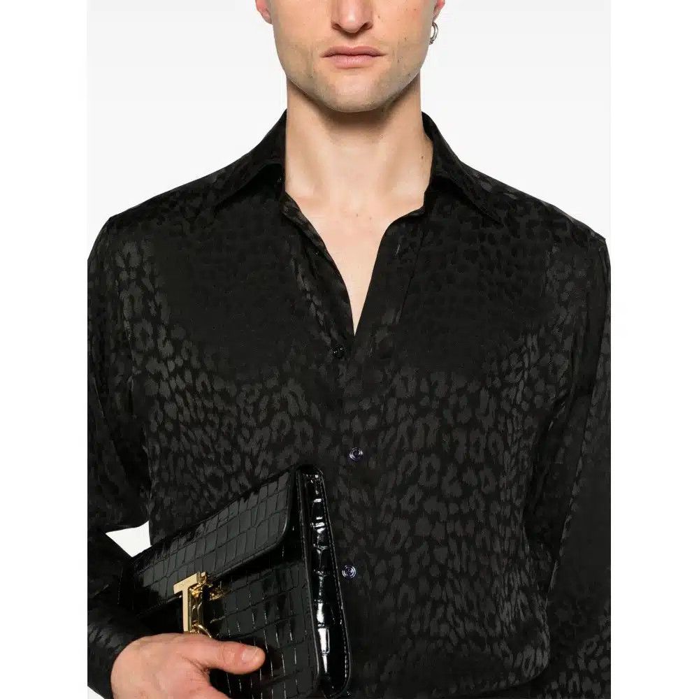 Tom Ford o1loc1c0325 HBBJ03 Leopard Jacquard Fluid Shirt in Black Size US M / EU 48-50 / 2 - 3 Thumbnail