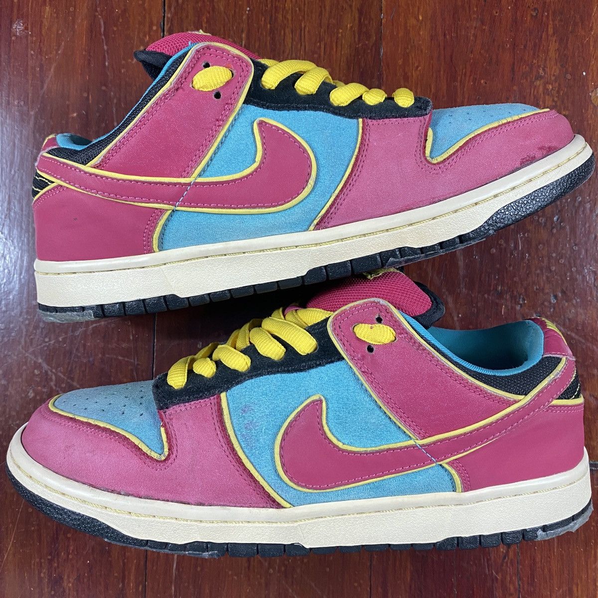 Nike SB Dunk Low Ms. Pacman 2008 Size US 8 / EU 41 - 2 Thumbnail