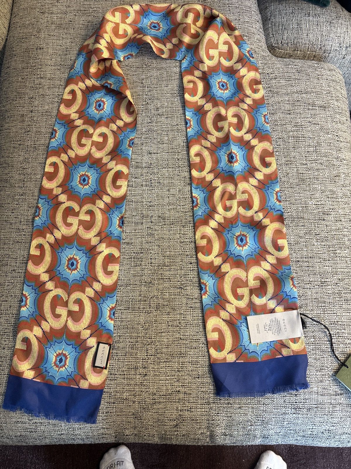 Gucci Gucci 100 scarf Size ONE SIZE - 1 Thumbnail