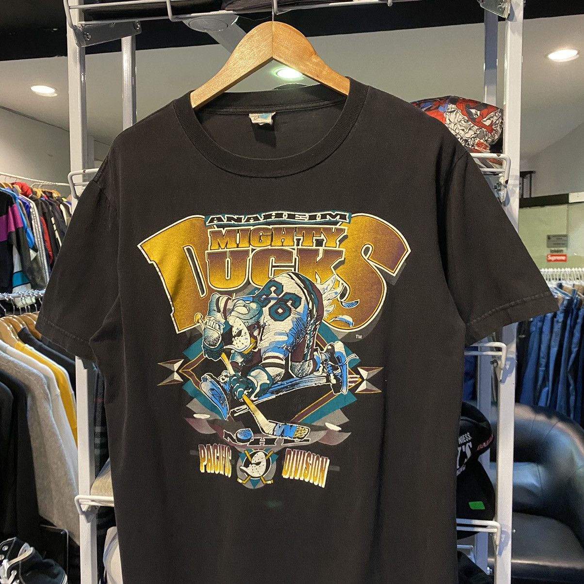 Disney Vintage NHL Anaheim Mighty Ducks Pacific Division Shirts Size US L / EU 52-54 / 3 - 3 Thumbnail